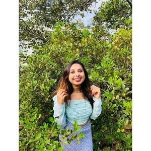 Meet your Posher, Alida
